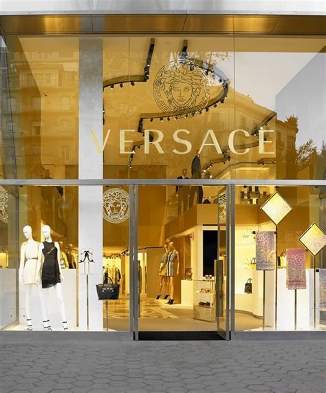 Tiendas Versace en Barcelona, Cataluña, España 